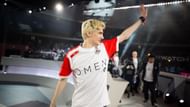 xQc was forced to sign the Overwatch League contract on the spot (Image via Rock Paper Shotgun)